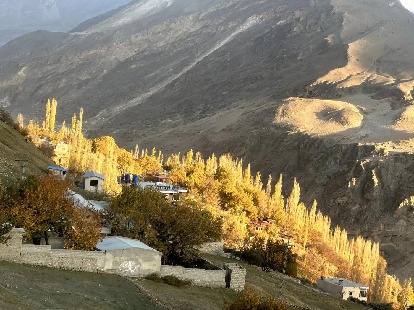 Old Hunza Adventures expedition photo 150 — Pakistan Karakoram mountains, treks and culture